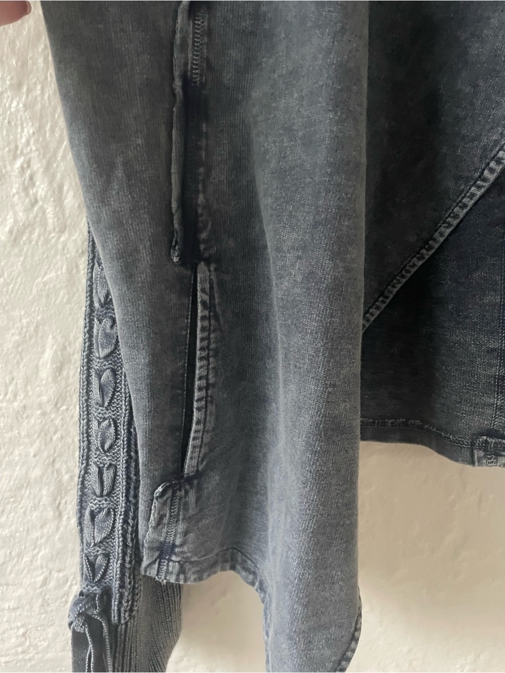 Leo & Nicole Long Sleeve Knitted Fold Hem Jacket w/Pockets bib; size XL - Picture 3 of 8